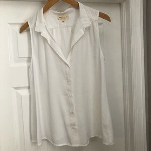 Like new Cloth and Stone 100% tencel white button down tank with tulip back-SZ S